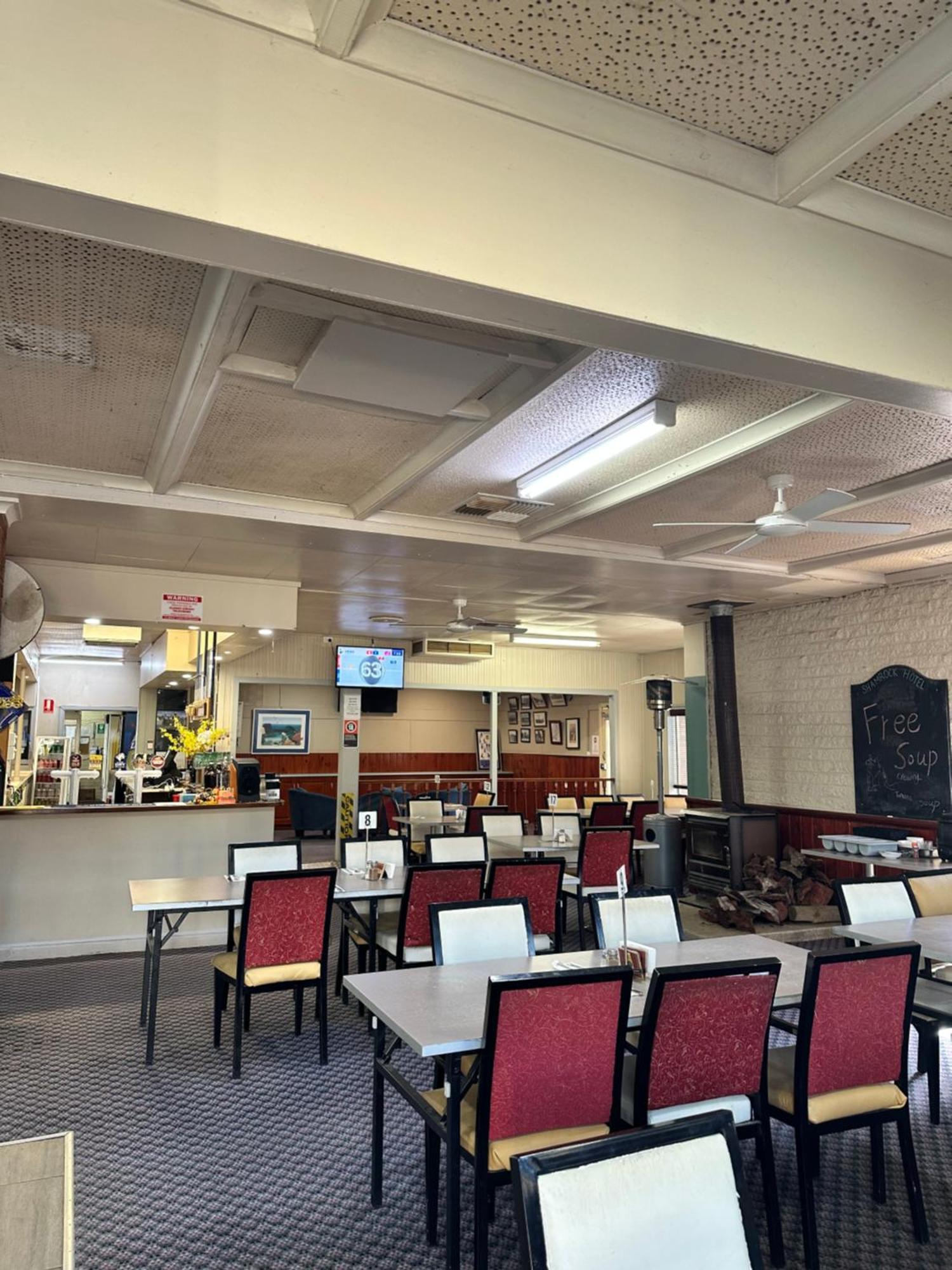 The Shamrock Hotel Balranald Exterior photo